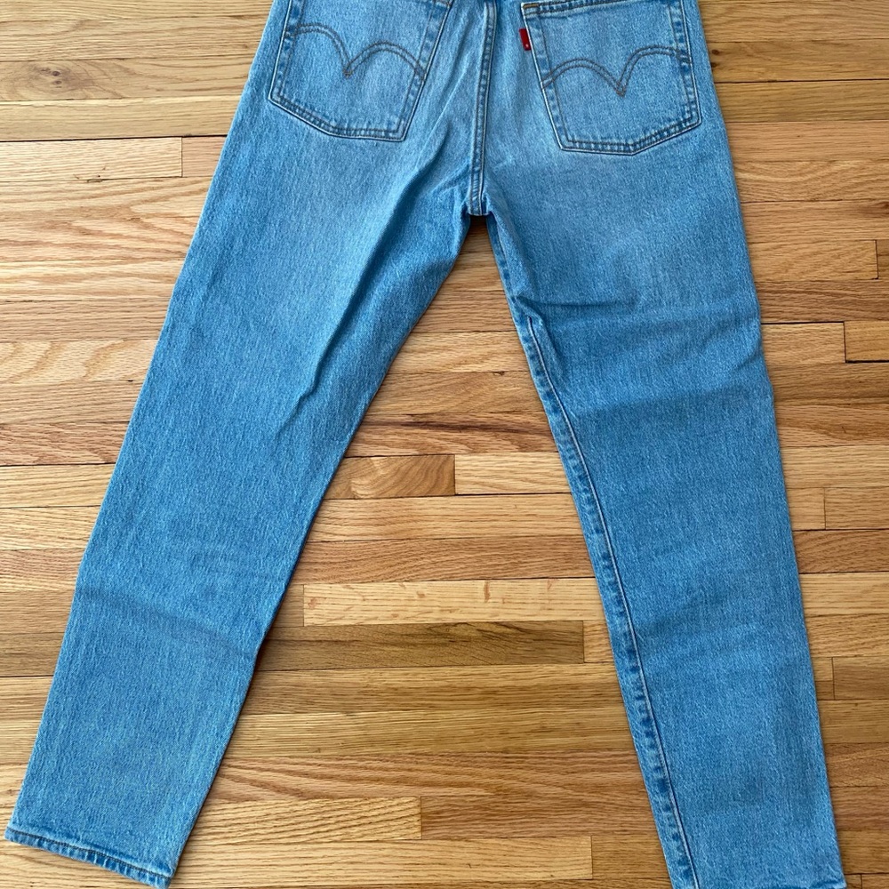 Levi’s Wedgie Jean!